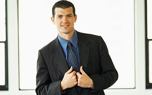 job-interview-suit-man-main_Full