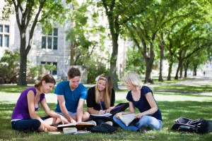 10 Reasons to Start a Business in College