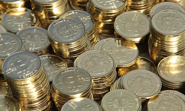 how much does a bitcoin weigh how to start up bitcoin investment